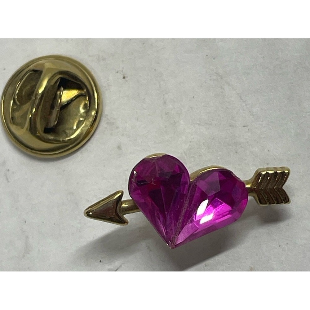 Gemstone Heart with Arrow Gold Tone Vintage Lapel Pin